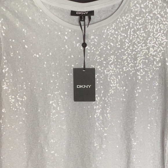 DKNY NWT WOMENS WHITE SEQUENCE T SHIRT TOP MEDIUM SPARKLING - Picture 6 of 9